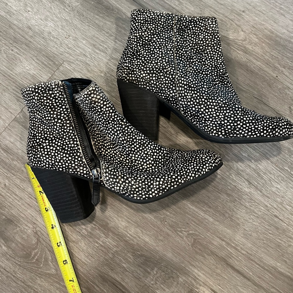 Animal Print Bootie l Faux fur texture 11